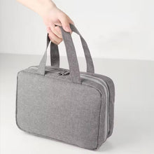 Laden Sie das Bild in den Galerie-Viewer, Wasserabweisende Make-up-Tasche mit Aufhängehaken