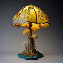 Laden Sie das Bild in den Galerie-Viewer, 🍄Tischlampe aus Buntglas-Pflanzenserie🍄