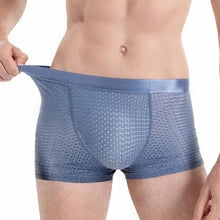 Laden Sie das Bild in den Galerie-Viewer, Ice Silk Breathable Men&#39;s Butt Lift Underwear