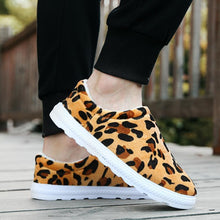 Laden Sie das Bild in den Galerie-Viewer, Unisex Leopard Flache Baumwollschuhe, bequeme Hausschuhe