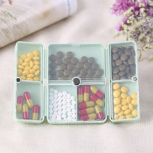 Laden Sie das Bild in den Galerie-Viewer, 7 Compartments Portable Pill Case