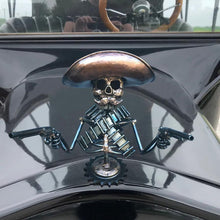 Laden Sie das Bild in den Galerie-Viewer, 💀Cowboy-Schädel-Ornament💀