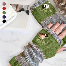 Laden Sie das Bild in den Galerie-Viewer, Warme Handschuhe mit Patchwork-Stickerei