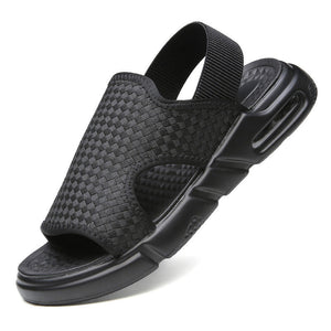 Gewebte Sommersandalen mit weicher Sohle