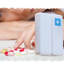 Laden Sie das Bild in den Galerie-Viewer, 7 Compartments Portable Pill Case